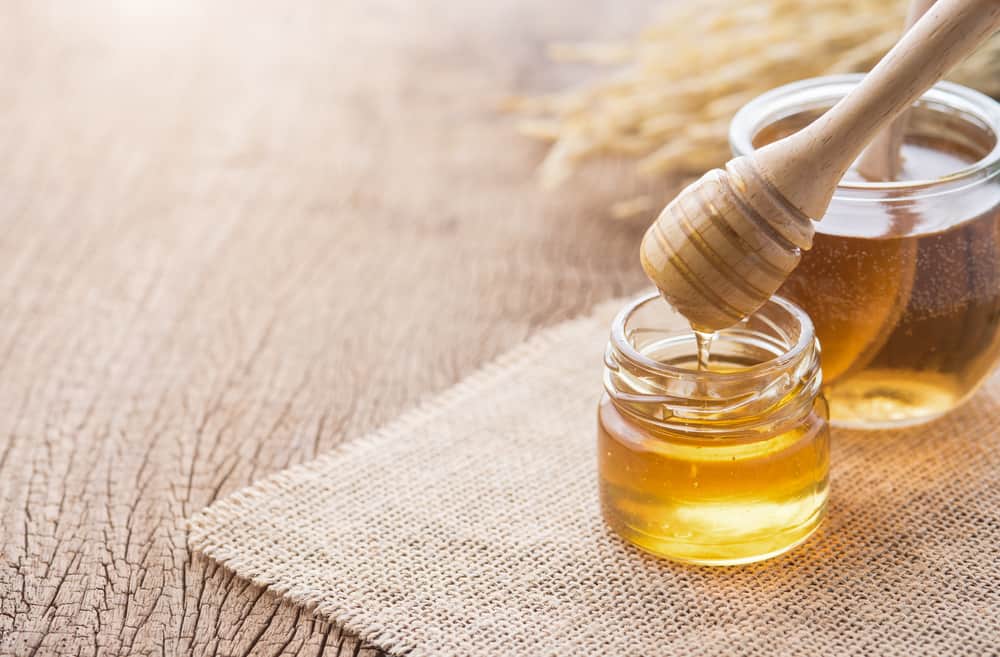 light your hair with honey