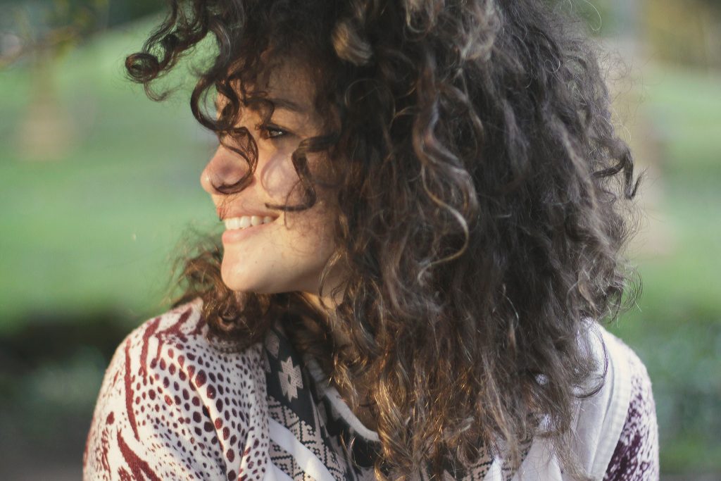 easy hairstyles for lazy curly girls